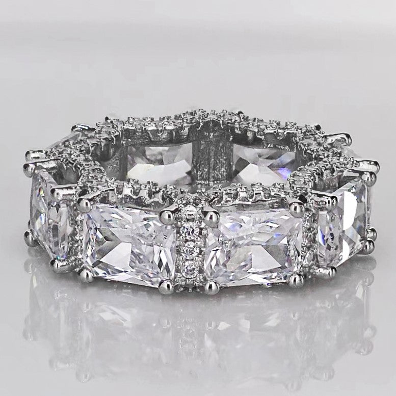 Emerald Cut Prongs Set Band